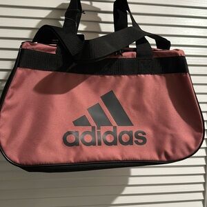 NWT Adidas Crossbody Ladies Gym Bag with lots of room. Easily fits into …